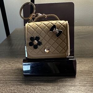 Elegant Tan Quilted Key & Card Holder